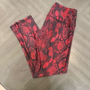 Noli Active Red Snakeskin Print High-Rise Yoga Leggings - Size M